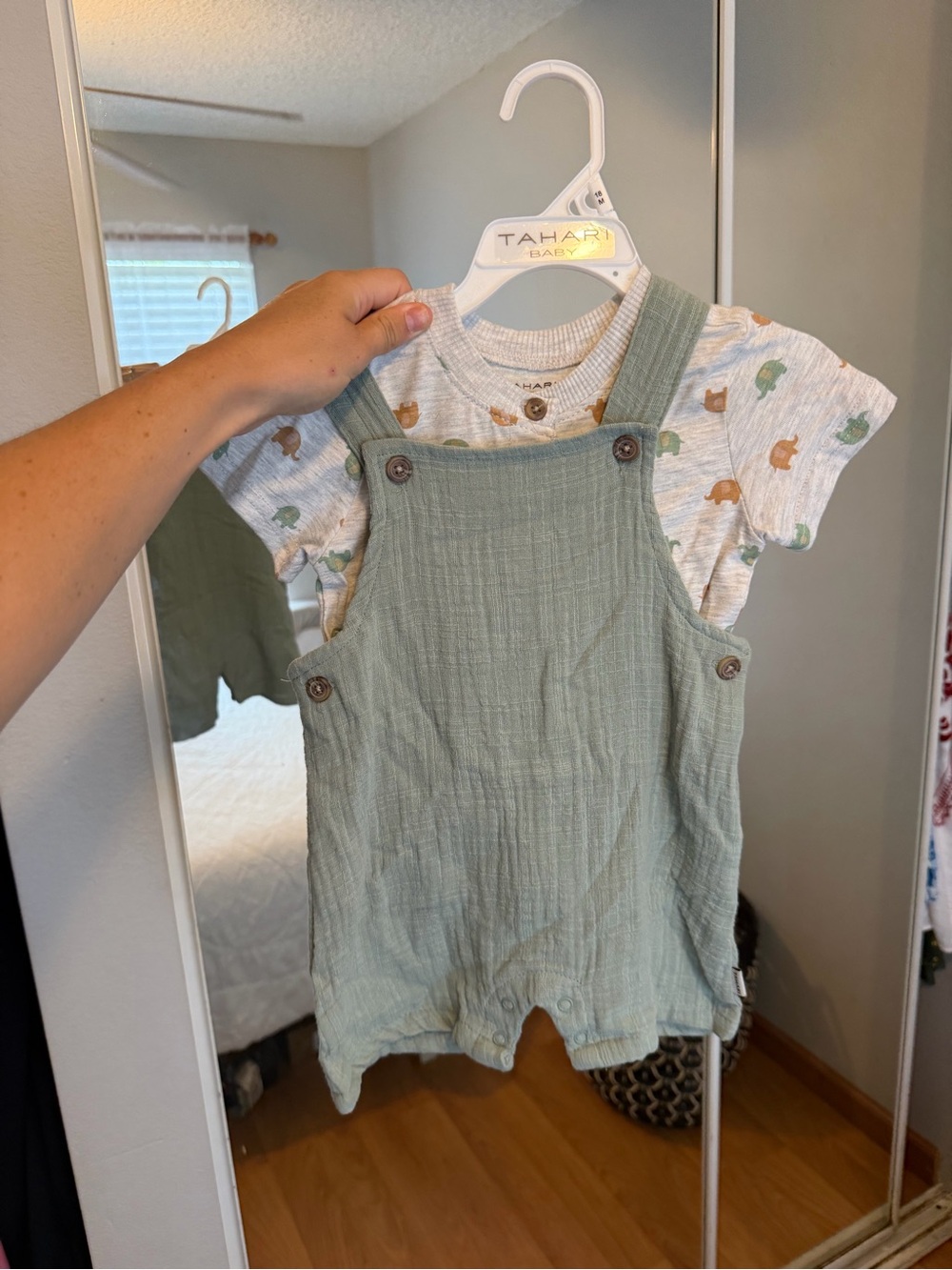 TAHARI BABY OUTFIT 18M - Picture 2 of 8
